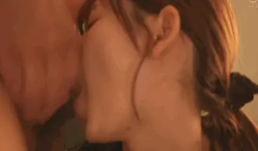 6明里紬2.gif